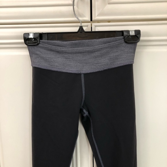 Reversible crop Ivivva by Lululemon leggings - Picture 3 of 15